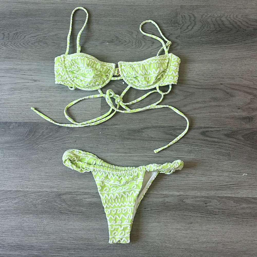 Montce Lime Icing Bikini Set w/ Sarong - Picture 2 of 3
